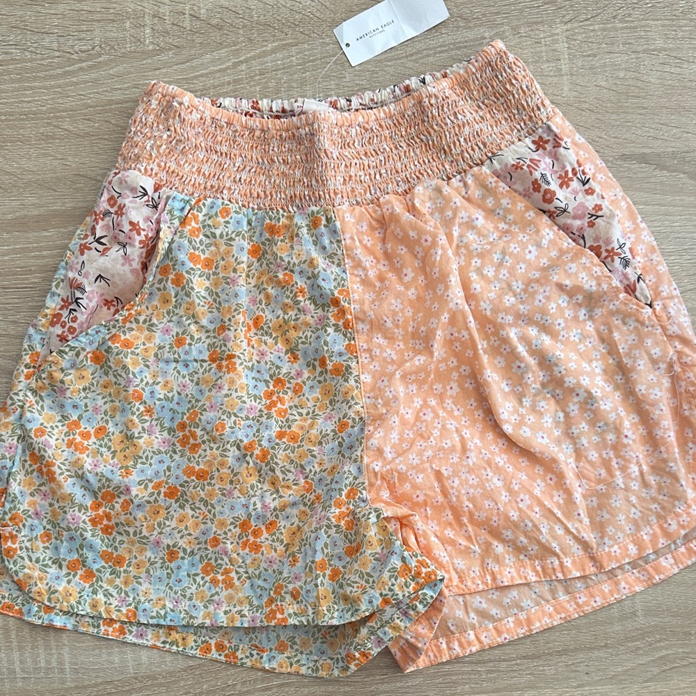 Floral American Eagle shorts